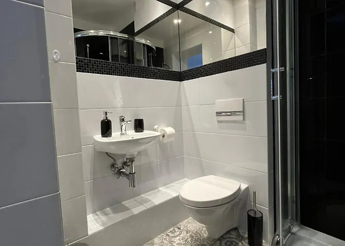 Adventure Base A&b *