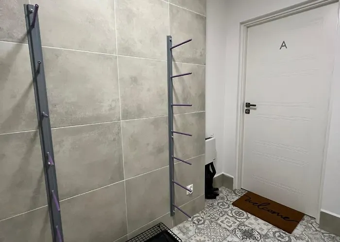 Adventure Base A&b *